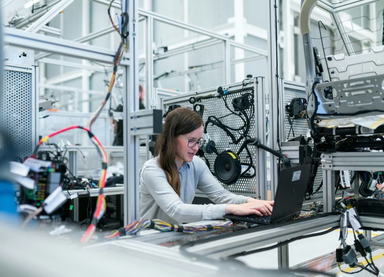 Автоматизация аттестации сотрудников завода на базе ELMA365